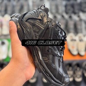 Black Runner Sneakers